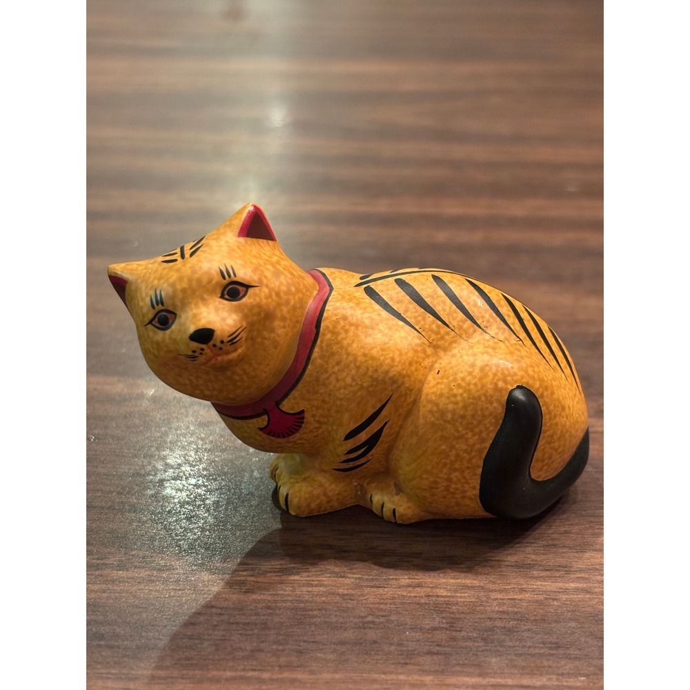 Franklin Mint 1986 Curio Cabinet Cats Ginger Tabby Chalkware Figurine
